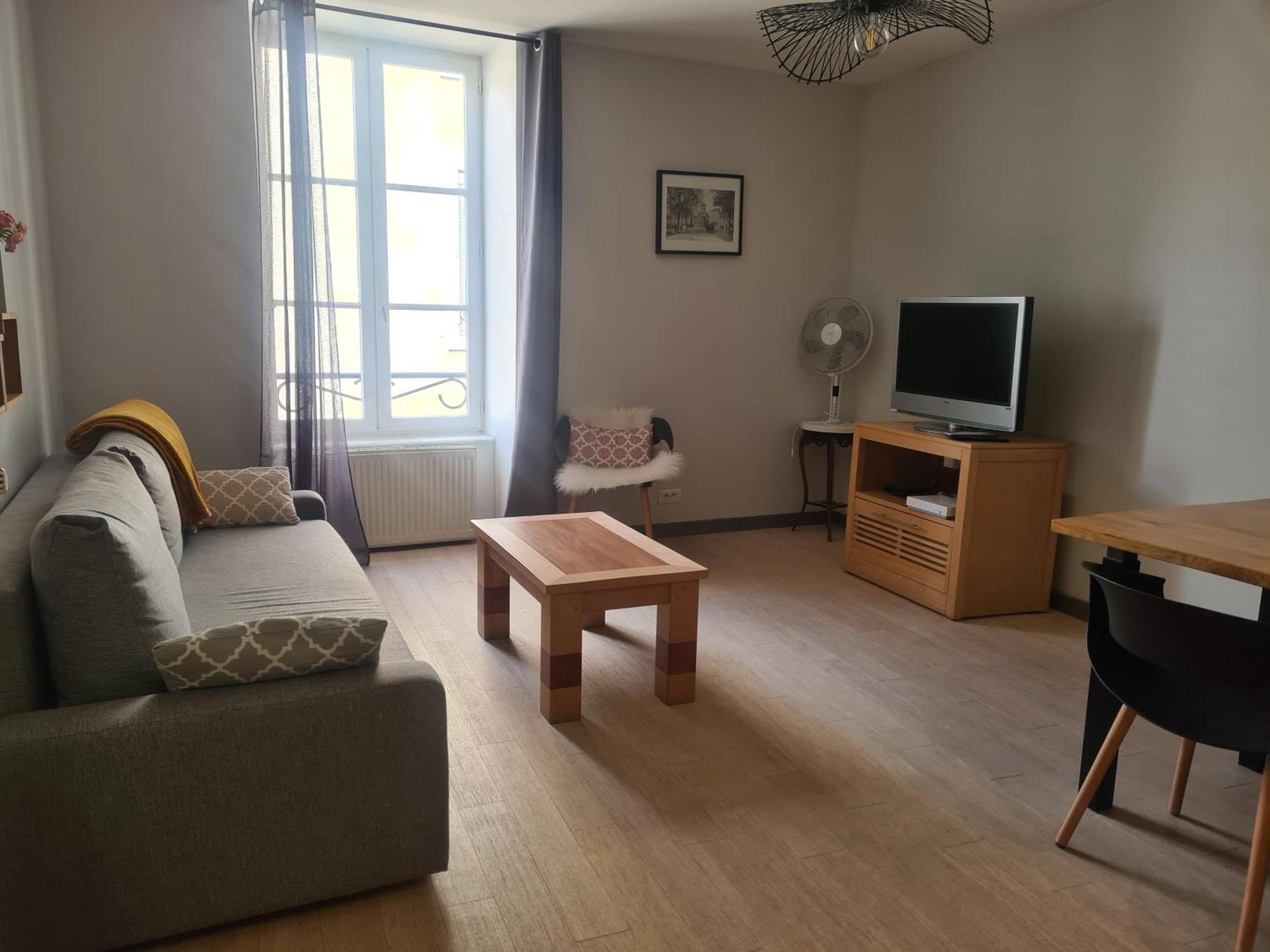 Appartement Hyper-Centre Issoire Exterior photo